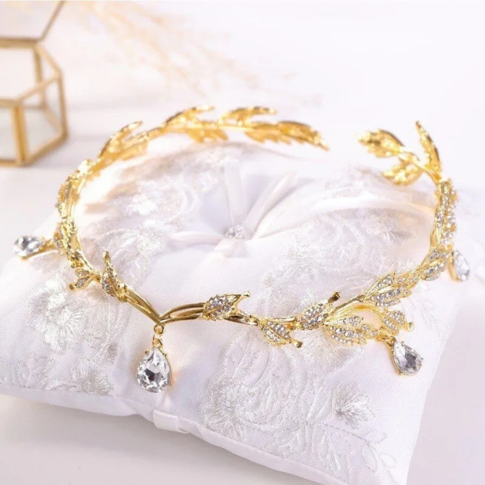 Rhinestone Leaf Teardrop Tiara